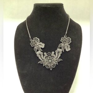 Elegant black goth Floral Necklace